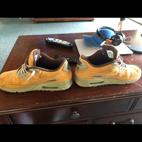 Need gone bought for 200 like 100$ for them. - Picture 4 of 6